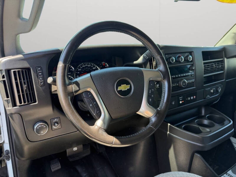 2017 Chevrolet Express 2500