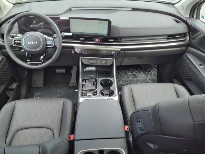2025 Kia Carnival SX