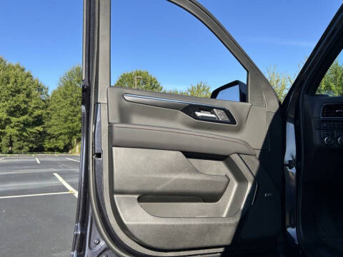 2025 Chevrolet Tahoe RST