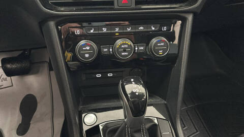 2023 Volkswagen Taos SEL 4Motion