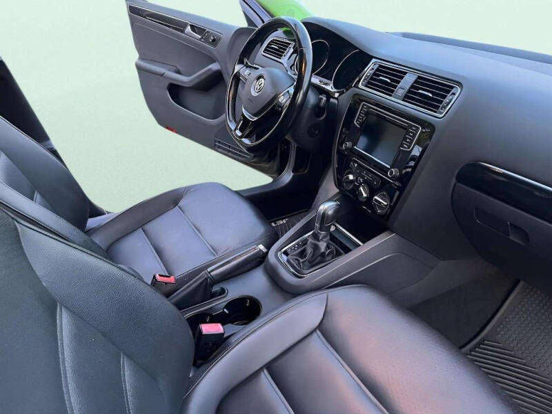 2016 Volkswagen Jetta