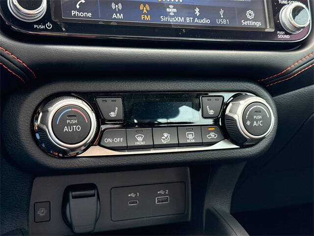 2025 Nissan Versa SR