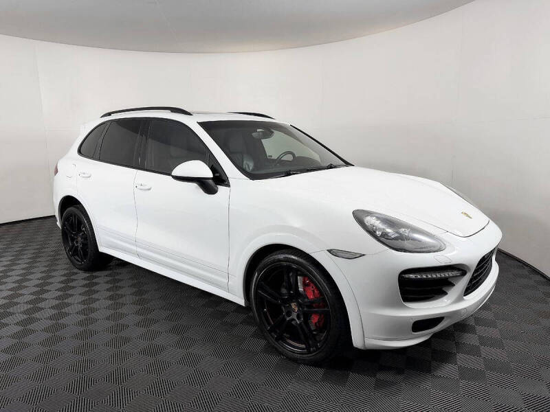 2013 Porsche Cayenne GTS