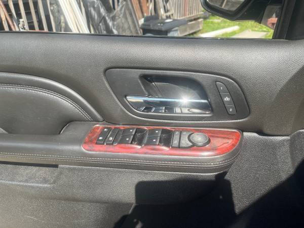 2014 Cadillac Escalade Luxury