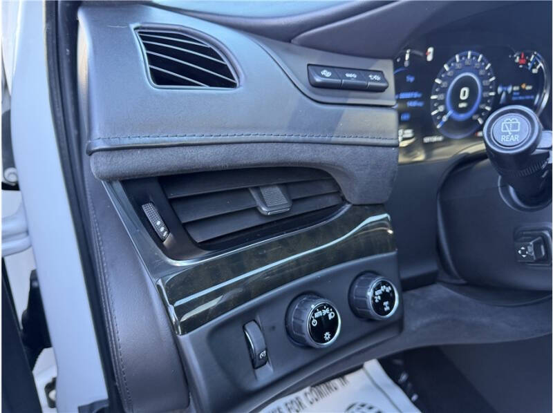 2019 Cadillac Escalade Platinum