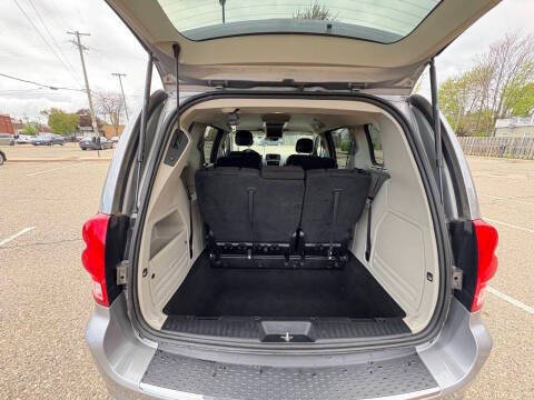 2016 Dodge Grand Caravan SXT Plus