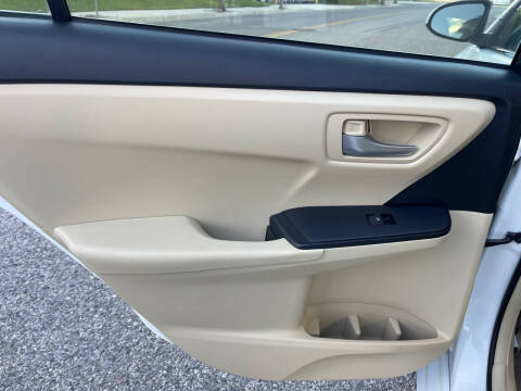 2015 Toyota Camry LE