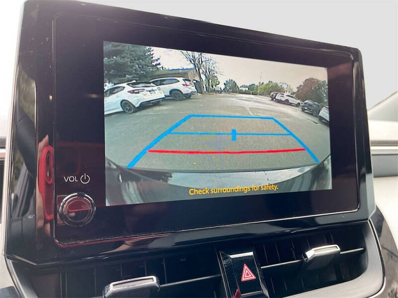 2025 Toyota Corolla Hatchback SE