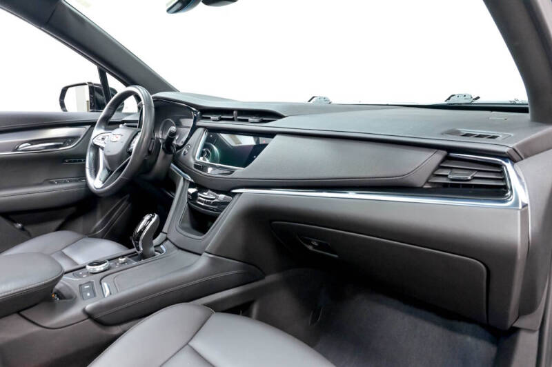 2022 Cadillac XT6 Luxury