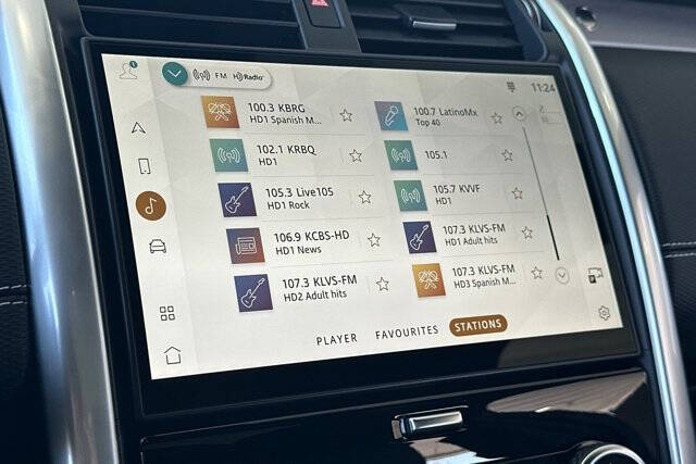 2025 Land Rover Discovery P360 Dynamic SE