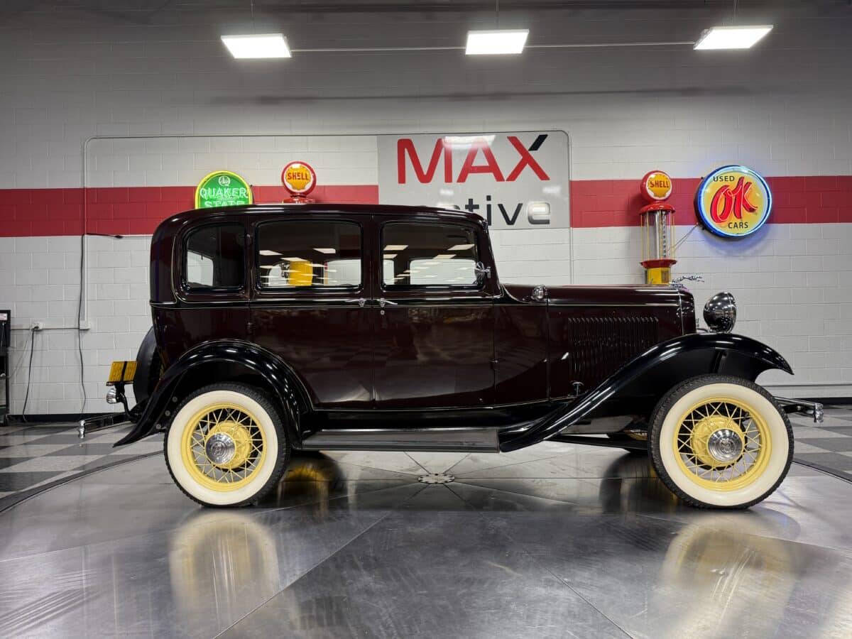 1932 Ford Model 18 15