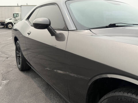 2016 Dodge Challenger SXT