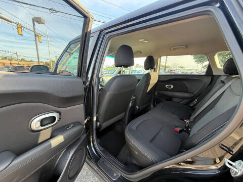 2017 Kia Soul +