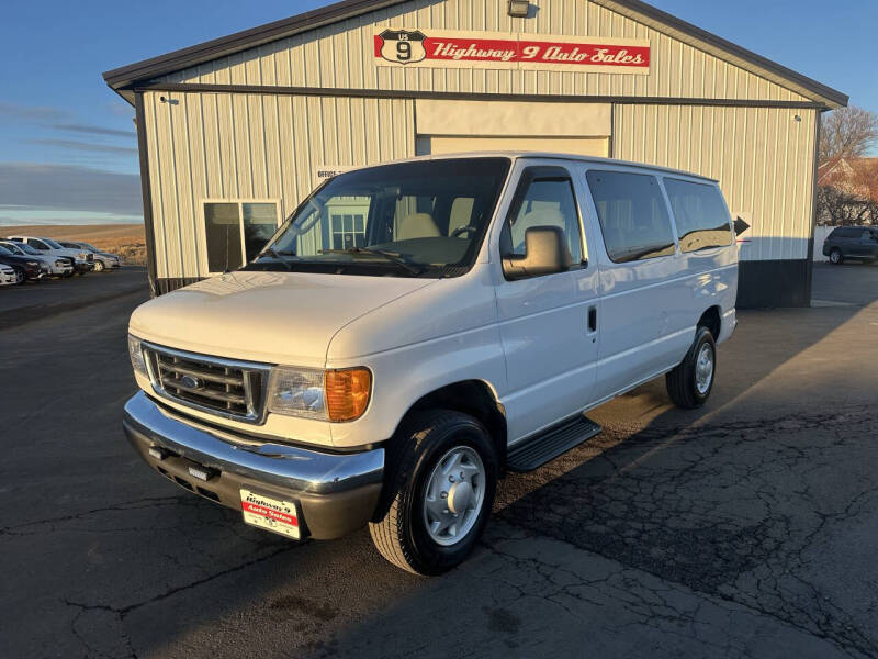 2006 Ford Econoline Wagon XL's photo