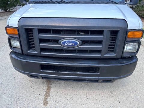 2010 Ford E-Series E-250