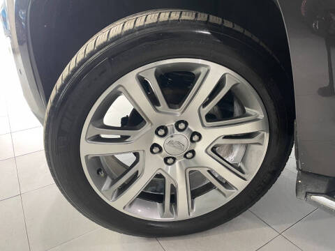 2017 Cadillac Escalade Luxury