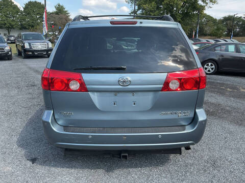 2010 Toyota Sienna XLE