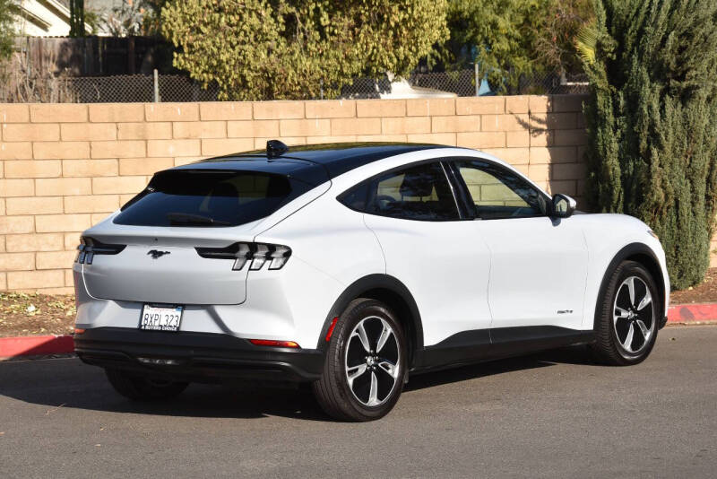 2021 Ford Mustang Mach-E Select RWD photo 9