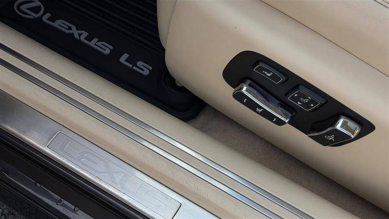 2016 Lexus LS 460