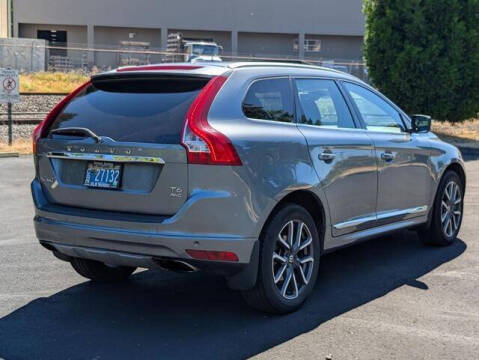 2017 Volvo XC60 T6 Dynamic