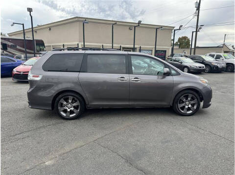 2015 Toyota Sienna