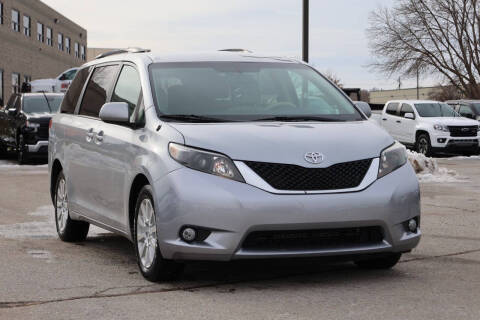 2011 Toyota Sienna LE 7-Passenger