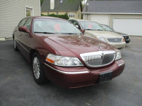 2003 Lincoln Town Car for sale at SPRINGFIELD AUTO SALES in Springfield WI
