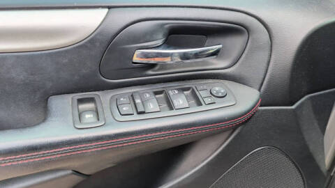 2016 Dodge Grand Caravan R/T