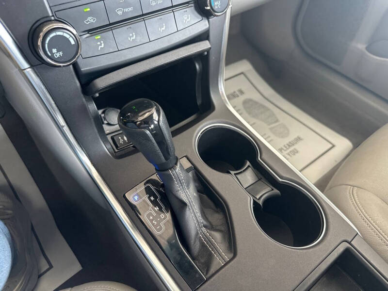 2016 Toyota Camry LE