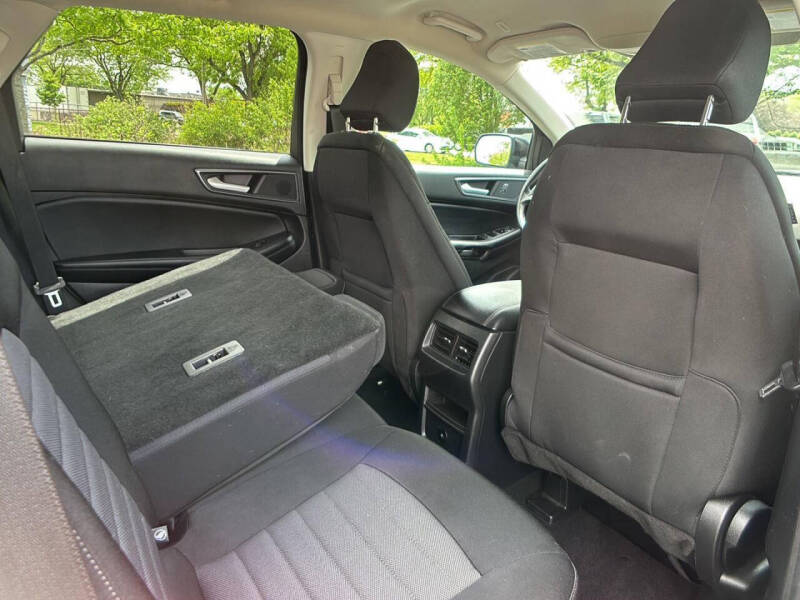 2023 Ford Edge SE