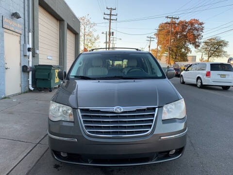 2010 Chrysler Town and Country for sale at SUNSHINE AUTO SALES LLC in Paterson NJ