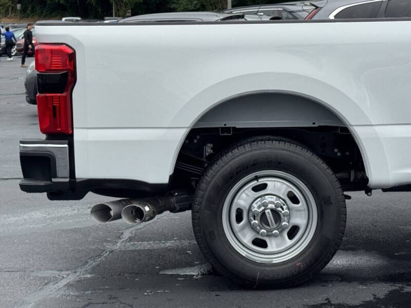 2025 Ford F-350 Super Duty XL