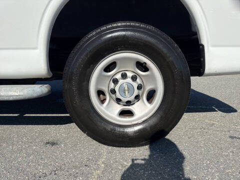 2023 Chevrolet Express 2500