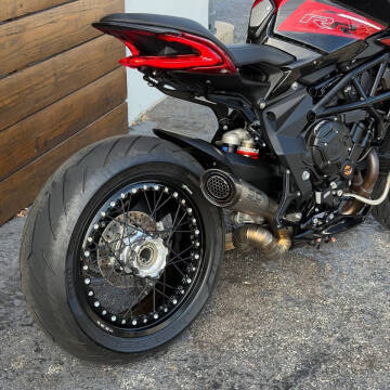 2022 MV Agusta Dragster RR