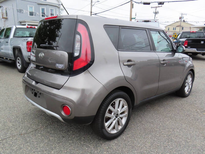 2017 Kia Soul +