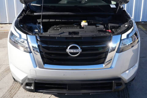 2022 Nissan Pathfinder SV