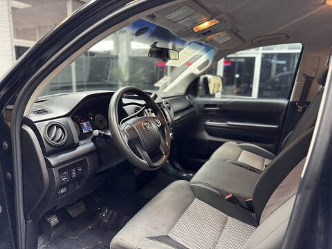 2015 Toyota Tundra SR5