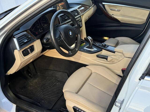 2017 BMW 3 Series 330i xDrive