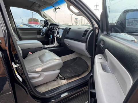 2009 Toyota Sequoia SR5