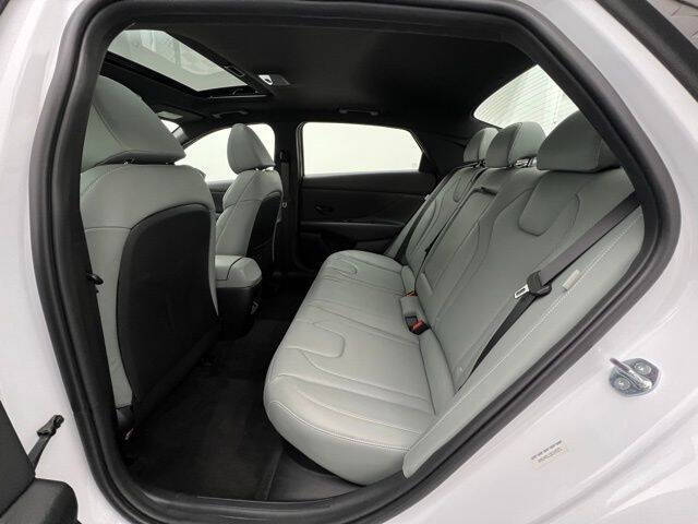 2025 Hyundai Elantra Hybrid Limited