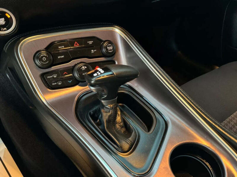 2017 Dodge Challenger SXT