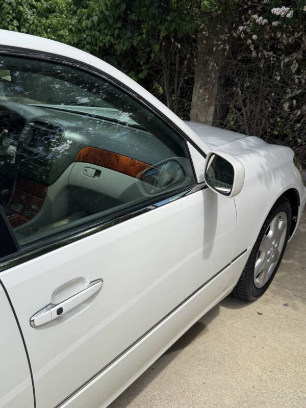 2004 Lexus LS 430