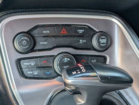 2021 Dodge Challenger SXT