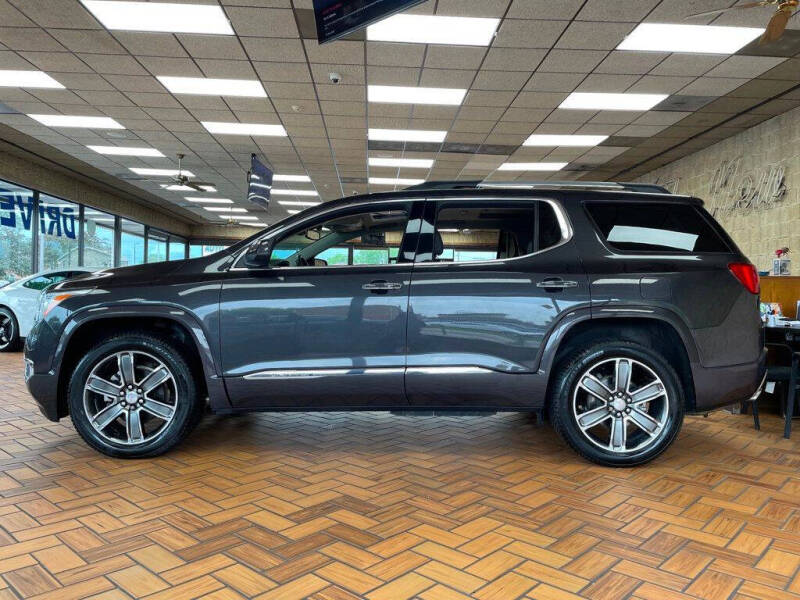 2017 GMC Acadia Denali