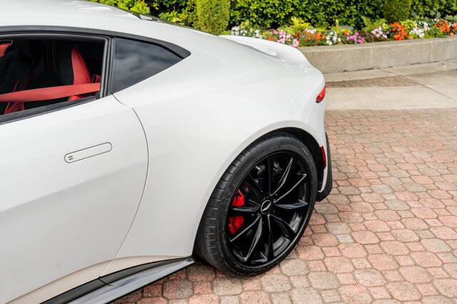 2020 Aston Martin Vantage