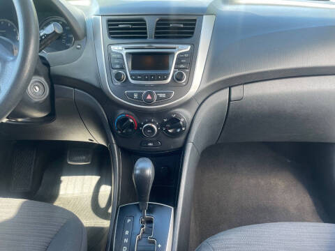 2016 Hyundai Accent SE