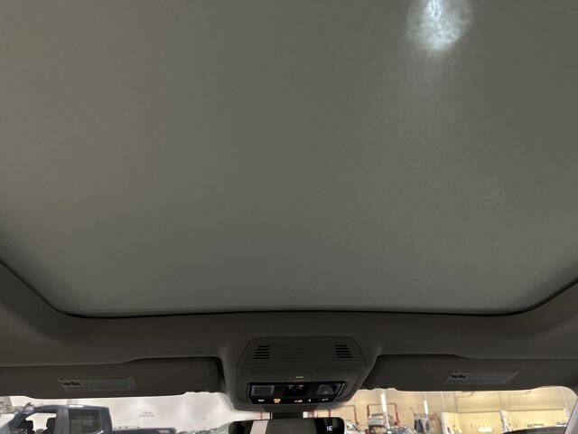 2025 Volkswagen Tiguan SE 4Motion