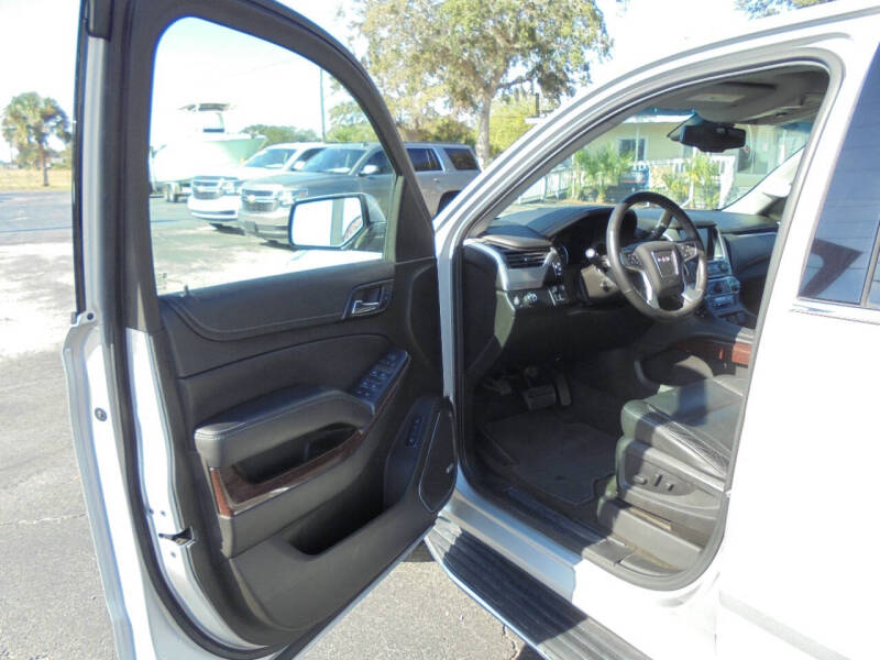 2017 GMC Yukon XL SLT