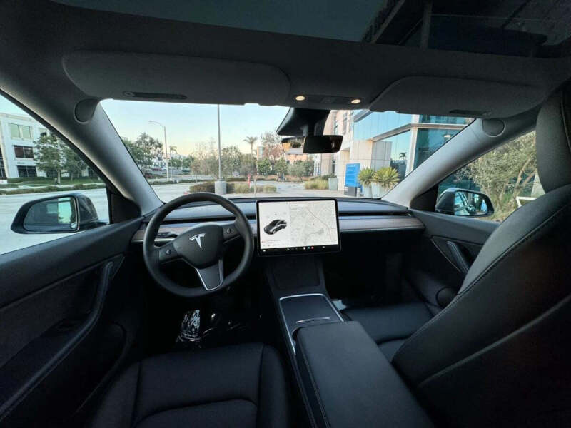 2024 Tesla Model Y Long Range