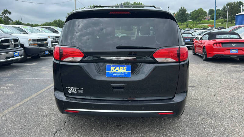 2020 Chrysler Pacifica Touring L